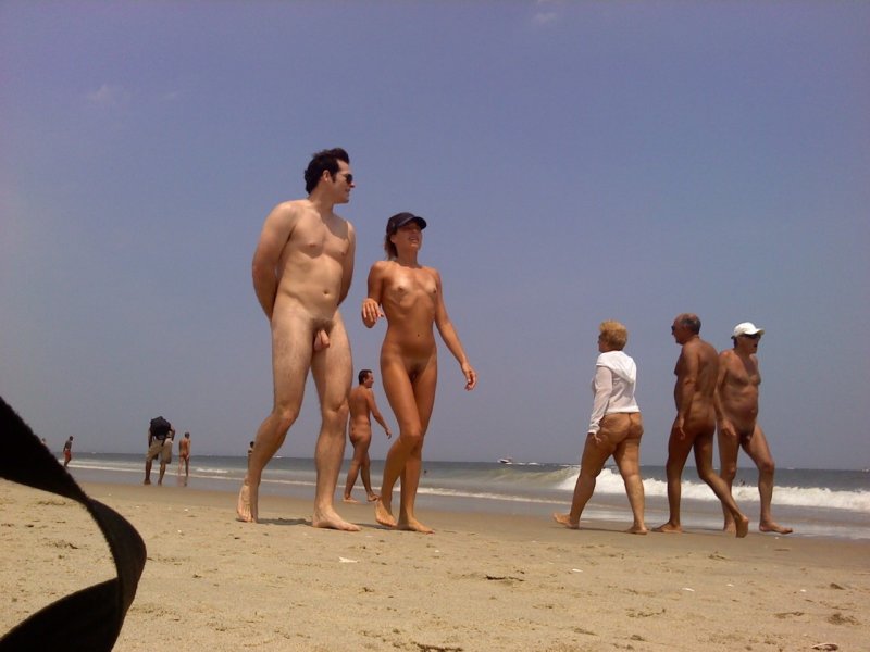 Nudist beach naked, Голышом на пляже, Пляжи нудистов