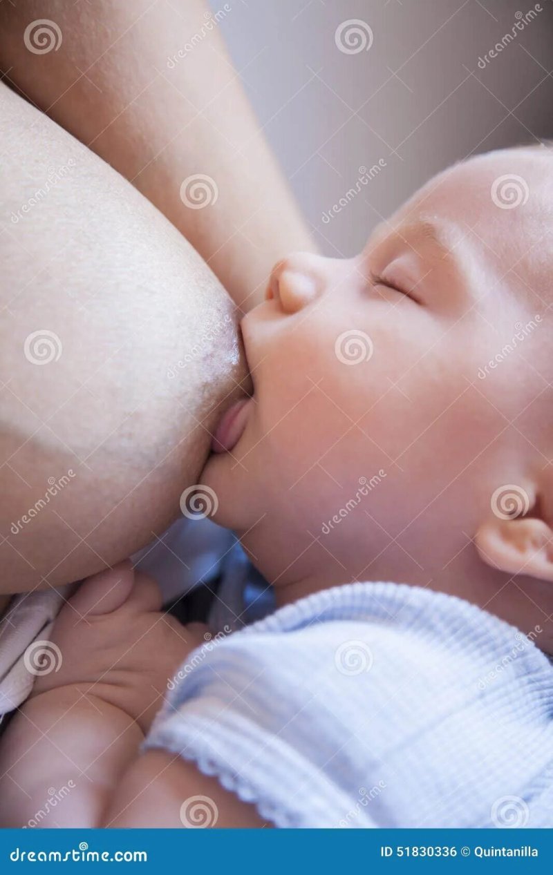 Новорожденный у груди, Baby breastfeeding, Взрослые дети сосут грудь