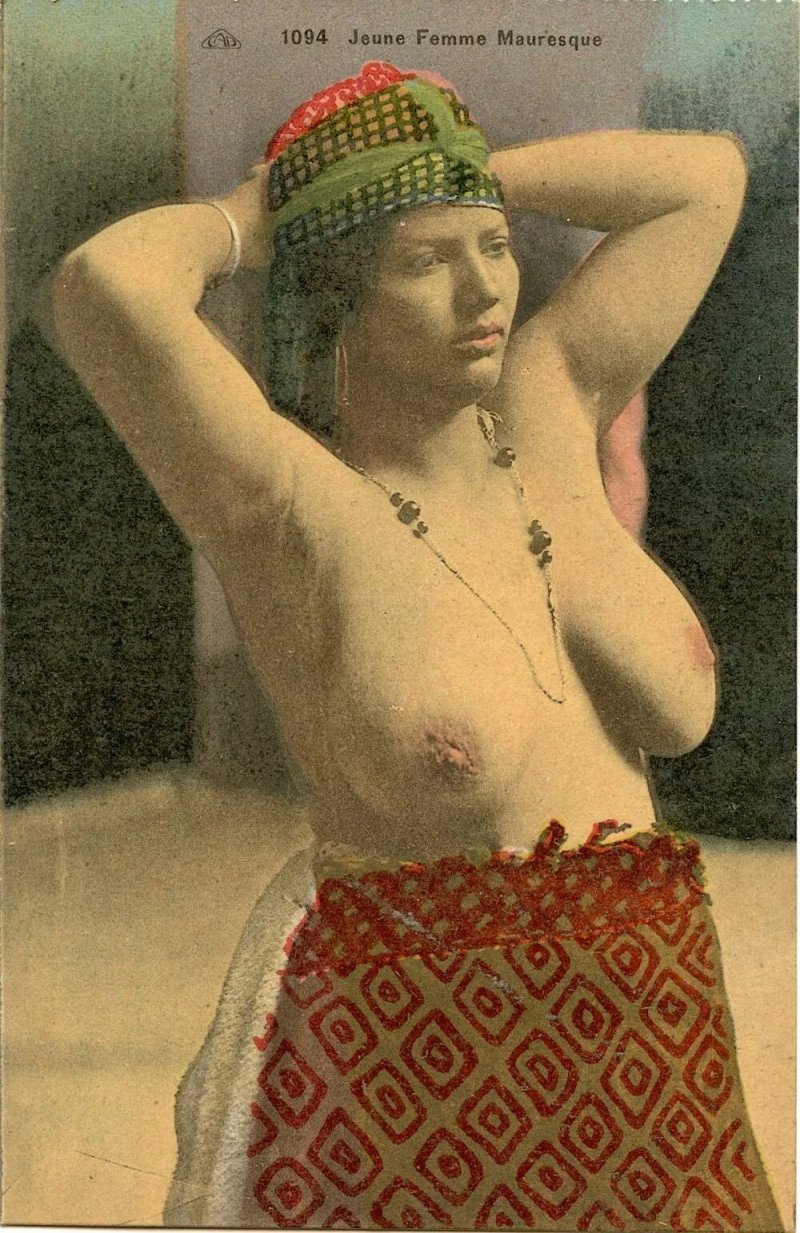 Старая арабская женщина