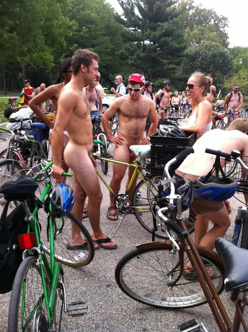 Голые велосипедисты без трусов, Solstice cyclists, Нудизм