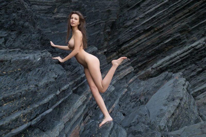 Эротика, Голые девки, альпинистки