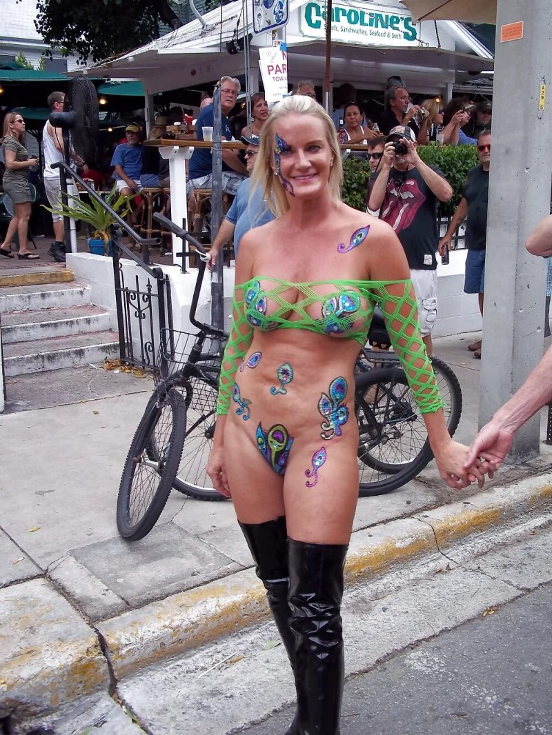 Женщины с голым низом на фэнтези фест, Фэнтези фест без трусов, Key west fantasy fest