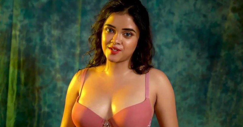 Анания пандей, Ketika sharma горячие, Эротика