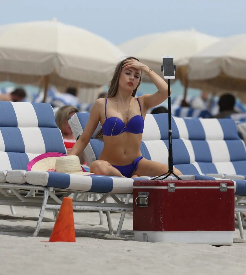 Xenia tchoumitcheva beach, Бикини на пляже, Оливия калпо