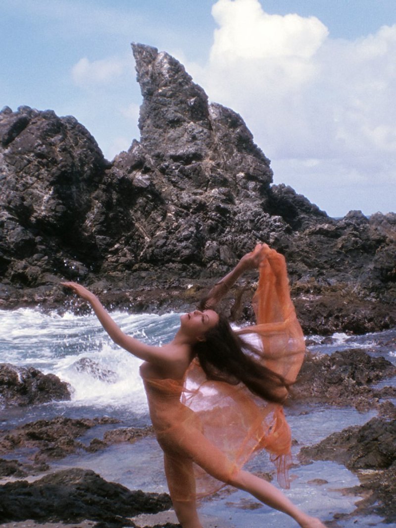 Красивый шпагат, Джули ньюмар голая, Фотосессия на море