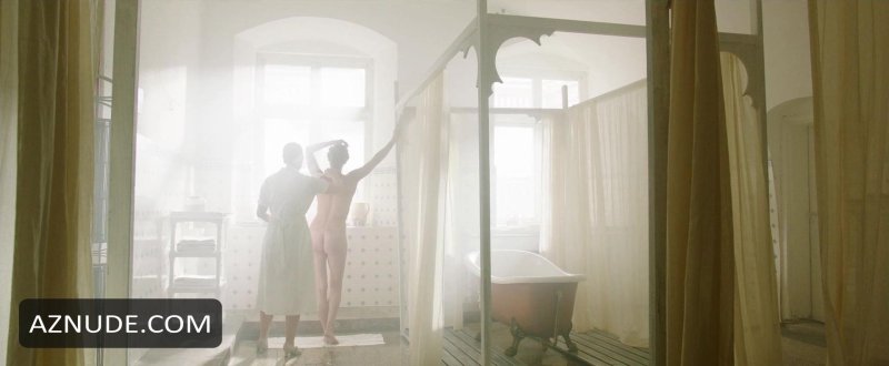 Connie nielsen nude, Актриса голая, Kirsten dunst nude