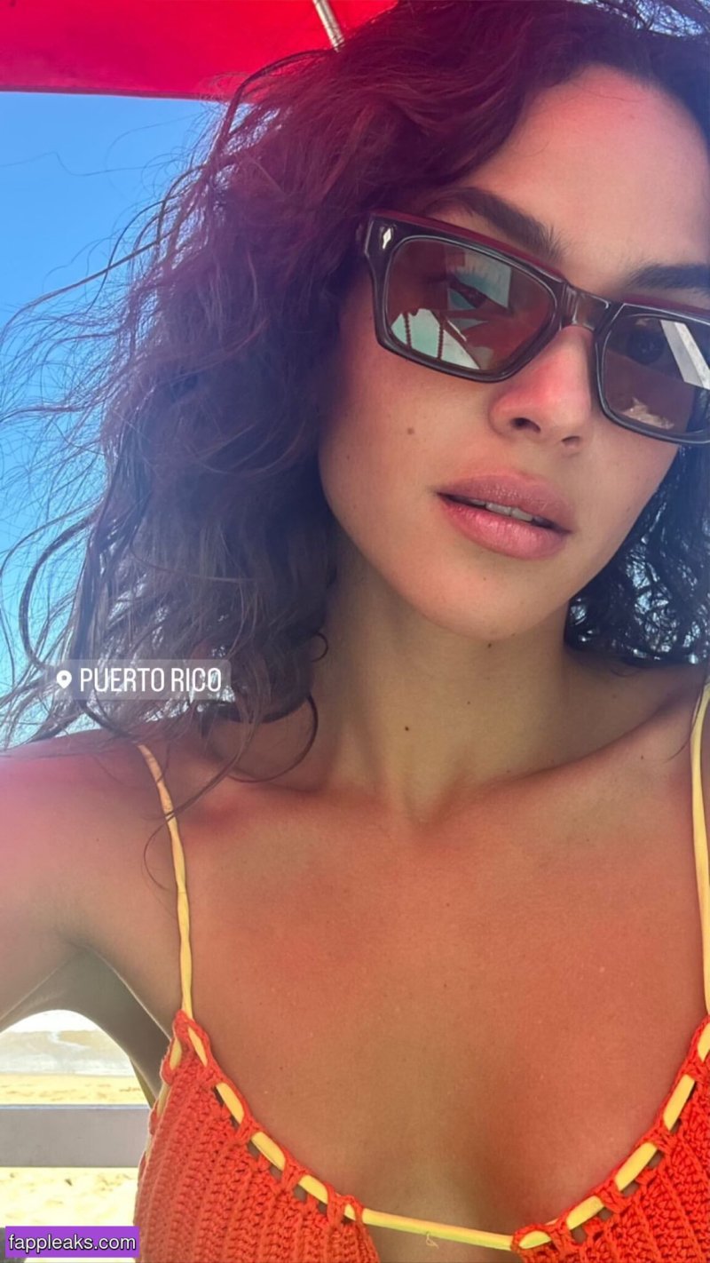 Adria arjona