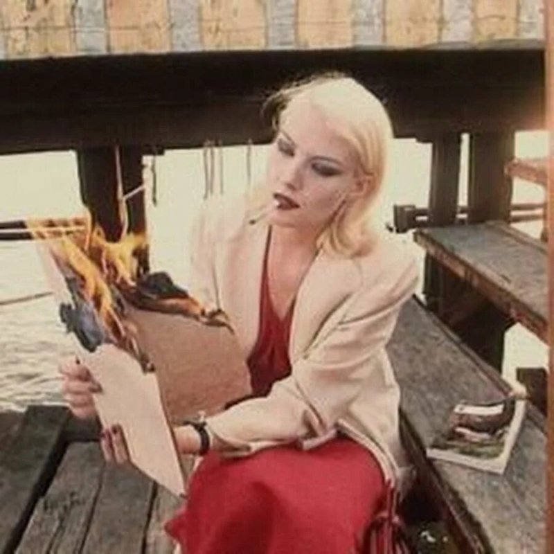 Рената литвинова 1997, Рената литвинова в молодости, Рената литвинова три истории офелия
