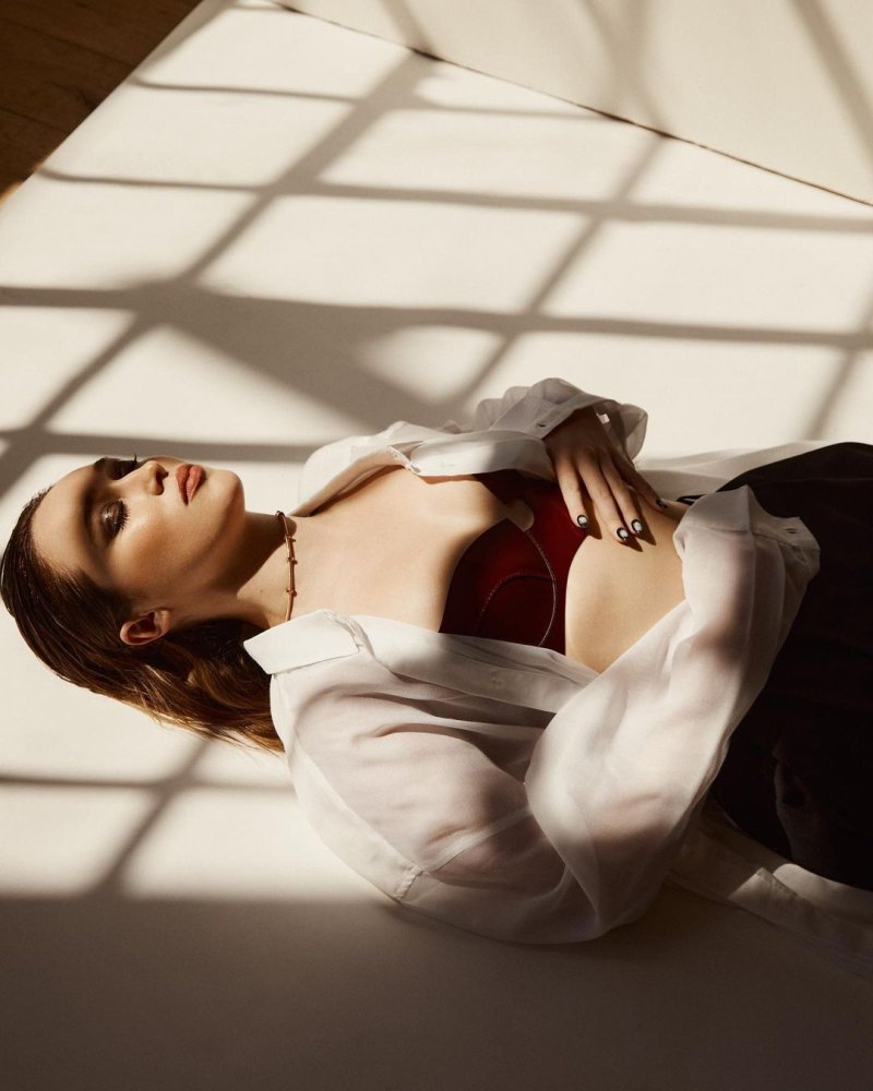 Alycia debnam carey nude, Модели, Девушка