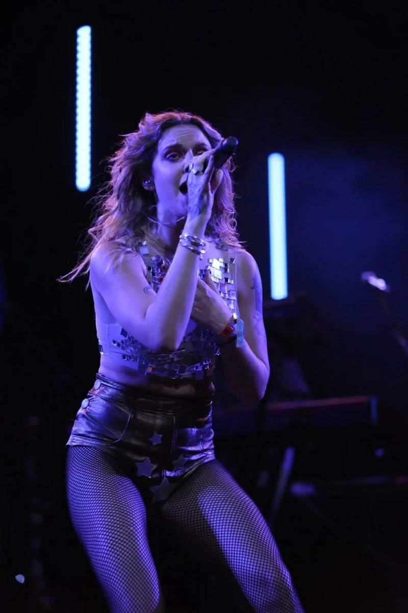 Tove nilsson, Туве лу, Певица tove lo топлес