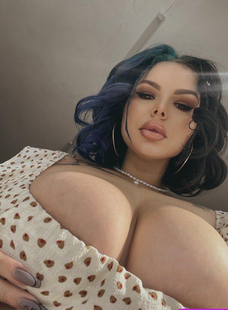 Анастасия berthier 18, Большие сиськи louisa khovanski, Девушка