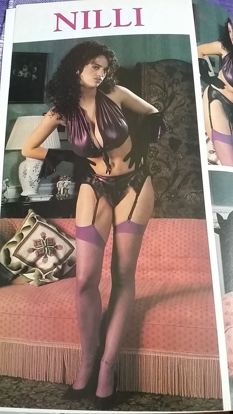 Ретро порнуха, Джулия партон в чулках, 80 s lingerie catalog