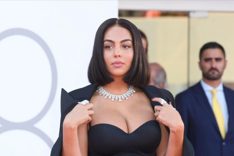 Georgina rodriguez, Джорджине родригес, Джорджина родригес до пластики