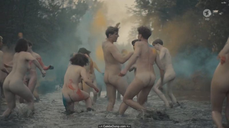 Купание голышом