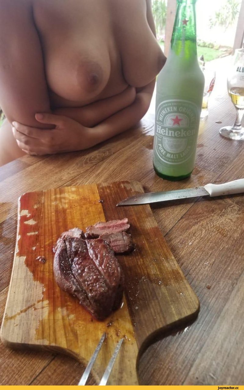 Пиво и женщина с сиськами голыми, Порно, Пиво сиськи