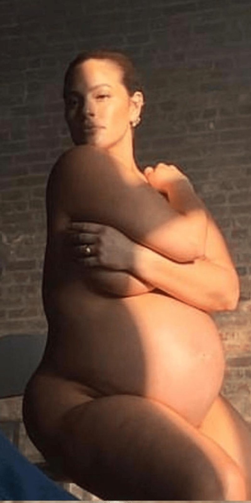 Эшли грэм pregnant