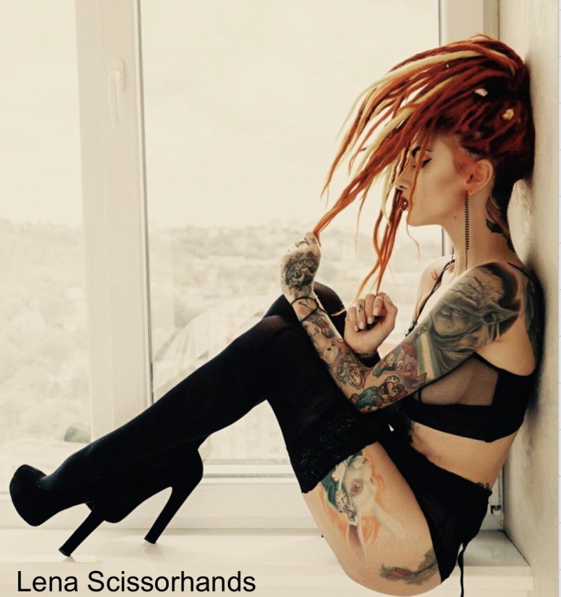 Lena scissorhands