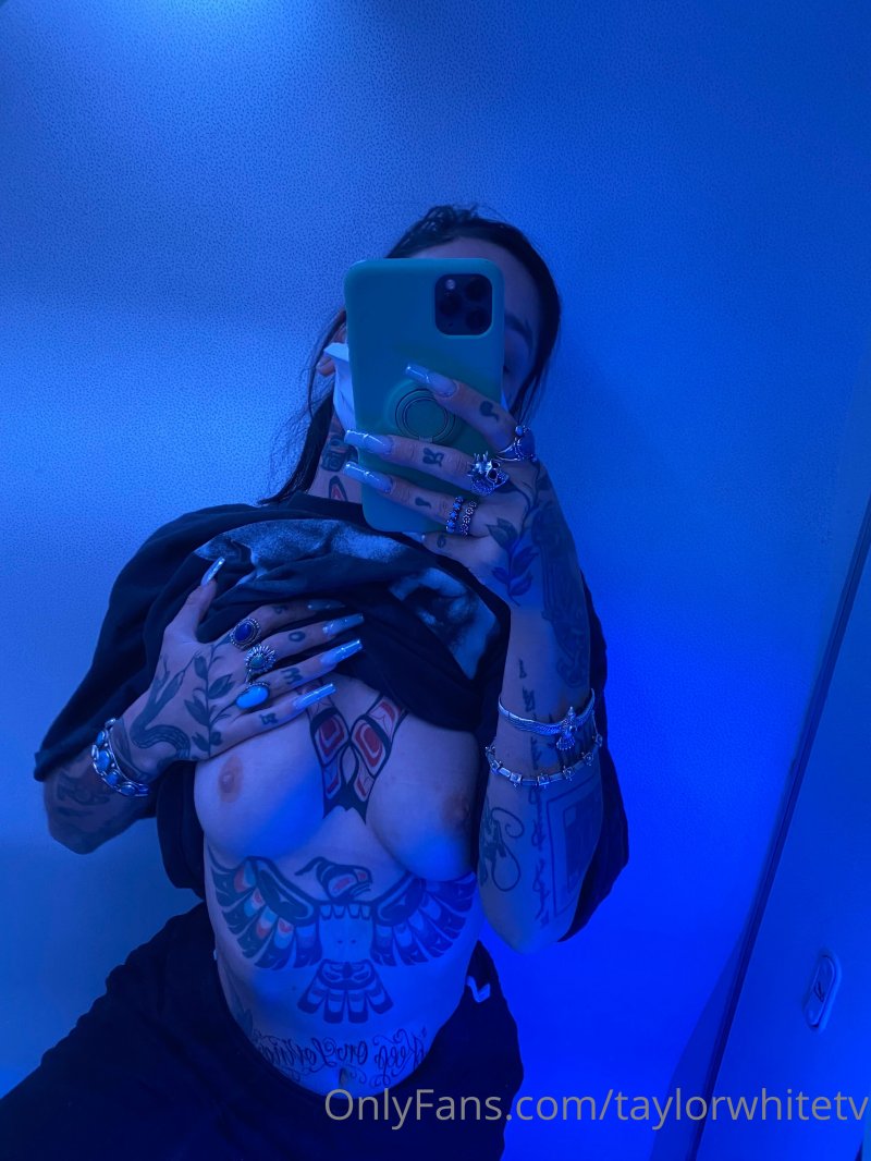 Taylor white nude